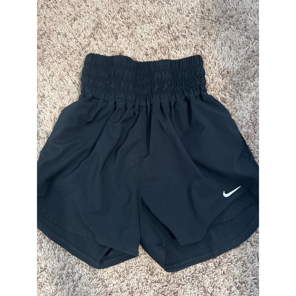 Nike Dri-FIT 2-piece athletic outfit in women's size XS. - Picture 2 of 8